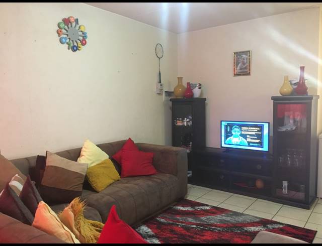 2 BEDROOM SECTIONAL TITLE FOR SALE IN COMET